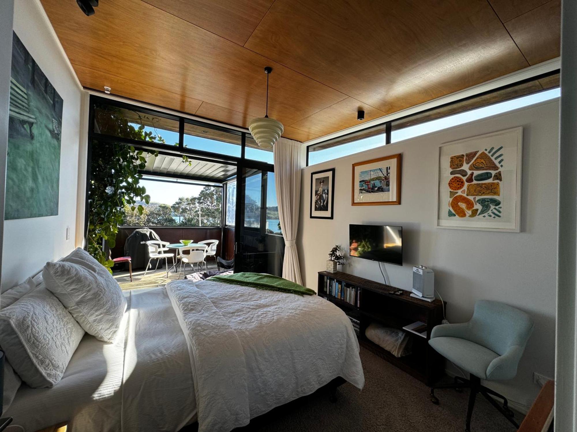 Studio With A View Raglan Exterior photo