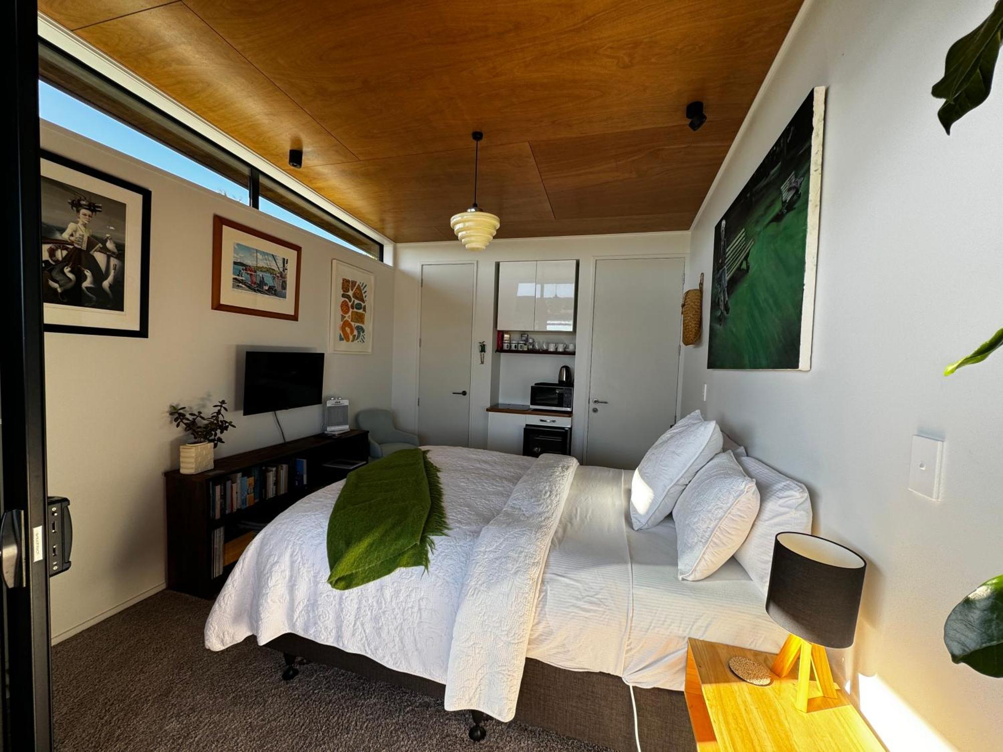 Studio With A View Raglan Exterior photo